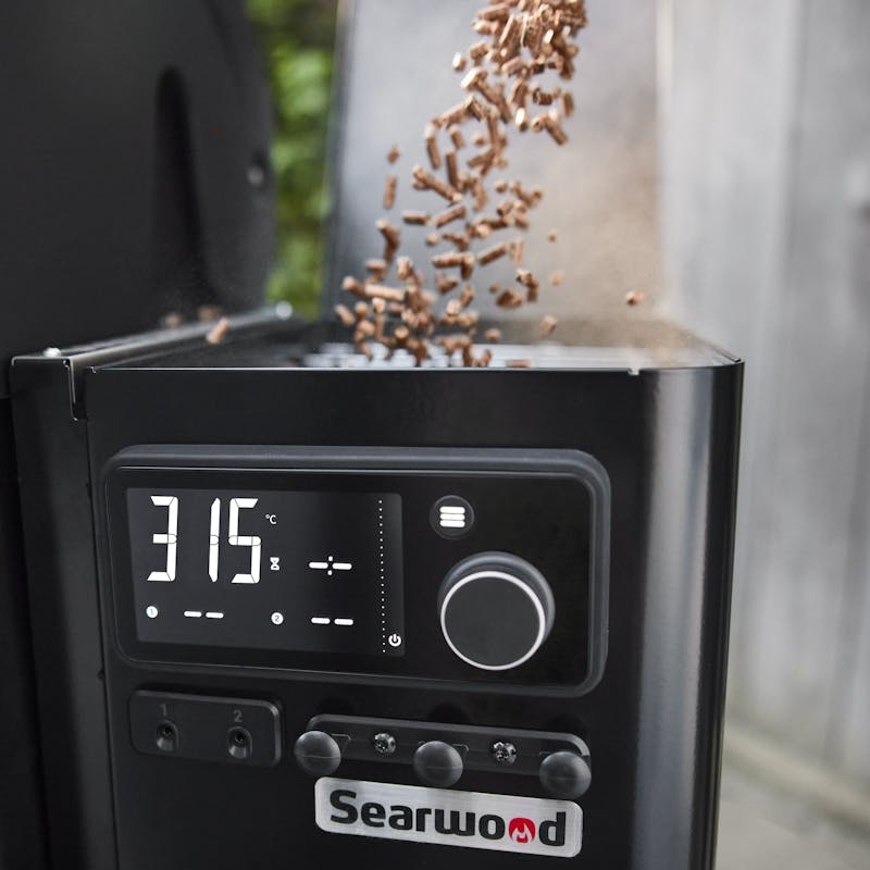 1500131_Searwood_Pellet_Pour_W3-1800×1800-3b27f00