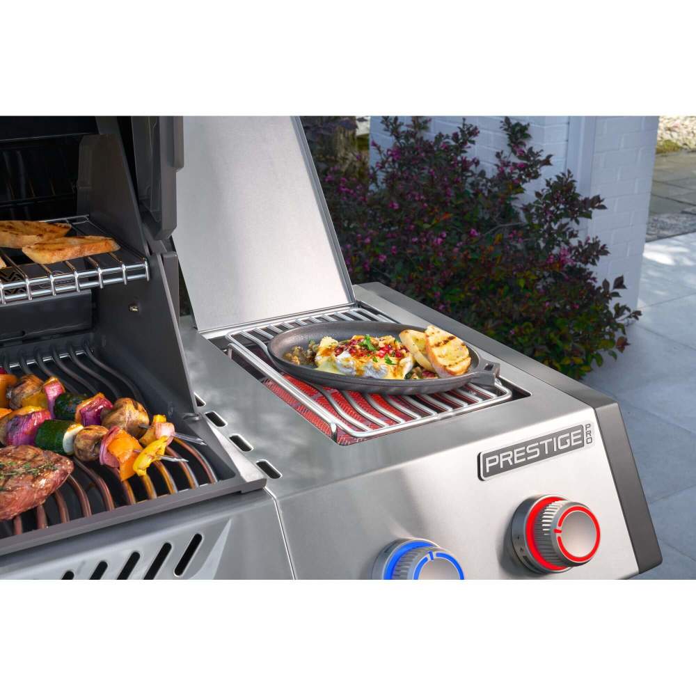 PRO500VXRSIBNSS-Web-Gallery-03-Low_Res_JPG-PrestigePro_PRO500VXRSIBPSS_Life_3_Detail_Sizzle_Food_No_Handle