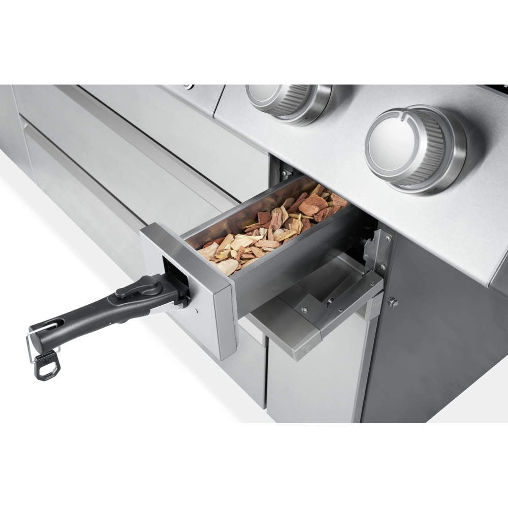 Smoker box elettrico con chips di legno del Napoleon Prestige PRO 665 Elite Smoker box elettrico con chips di legno del Napoleon Prestige PRO 665 Elite