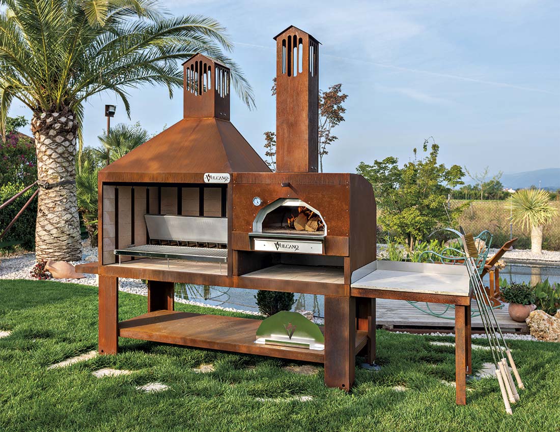 Combinato VCKTF980C amb Combinato Corten Vulcano Fire ambientato in giardino