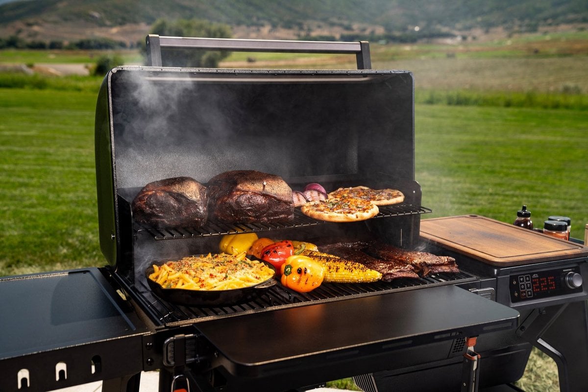 Flusso di calore e fumo del sistema FreeFlow Firepot Traeger